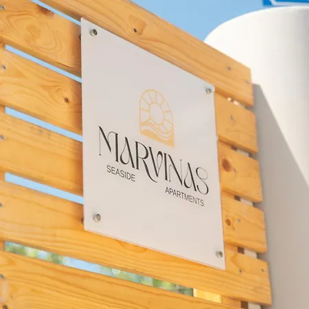 Marvinas Seaside Apartments, Gaia & Hydor Jacuzzi Apartamento *